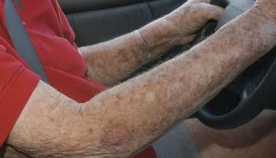 Los conductores mayores de 70 años podrían recibir una dura medida que pronto entrará en vigor y que